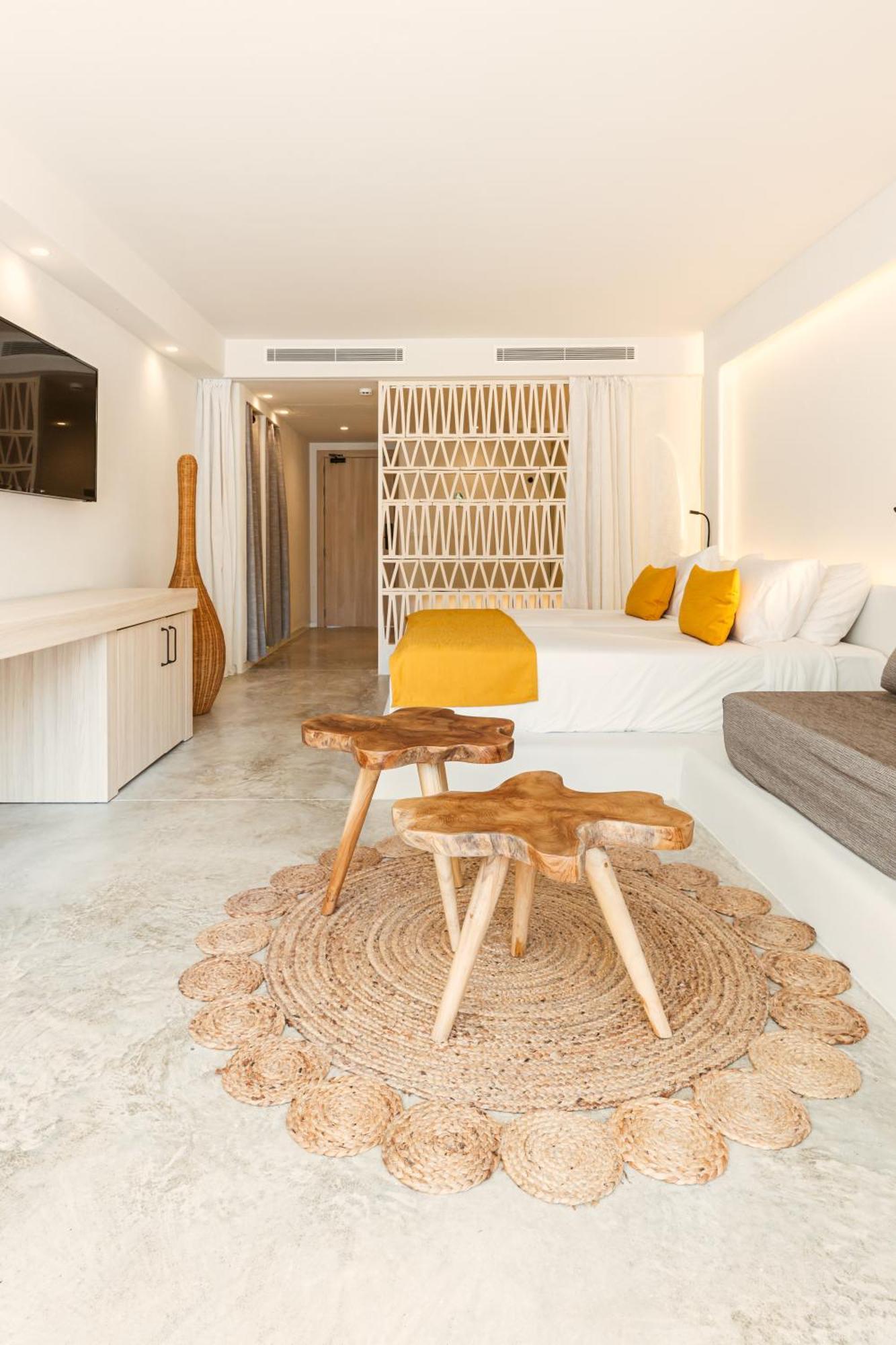 Nativo Hotel Ibiza Santa Eularia des Riu Exteriör bild